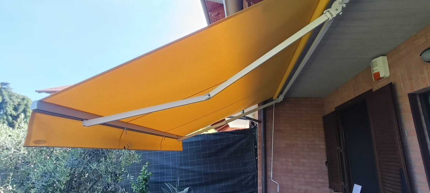 Tenda a bracci senza cassonetto