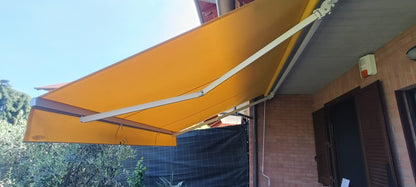 Tenda a bracci senza cassonetto